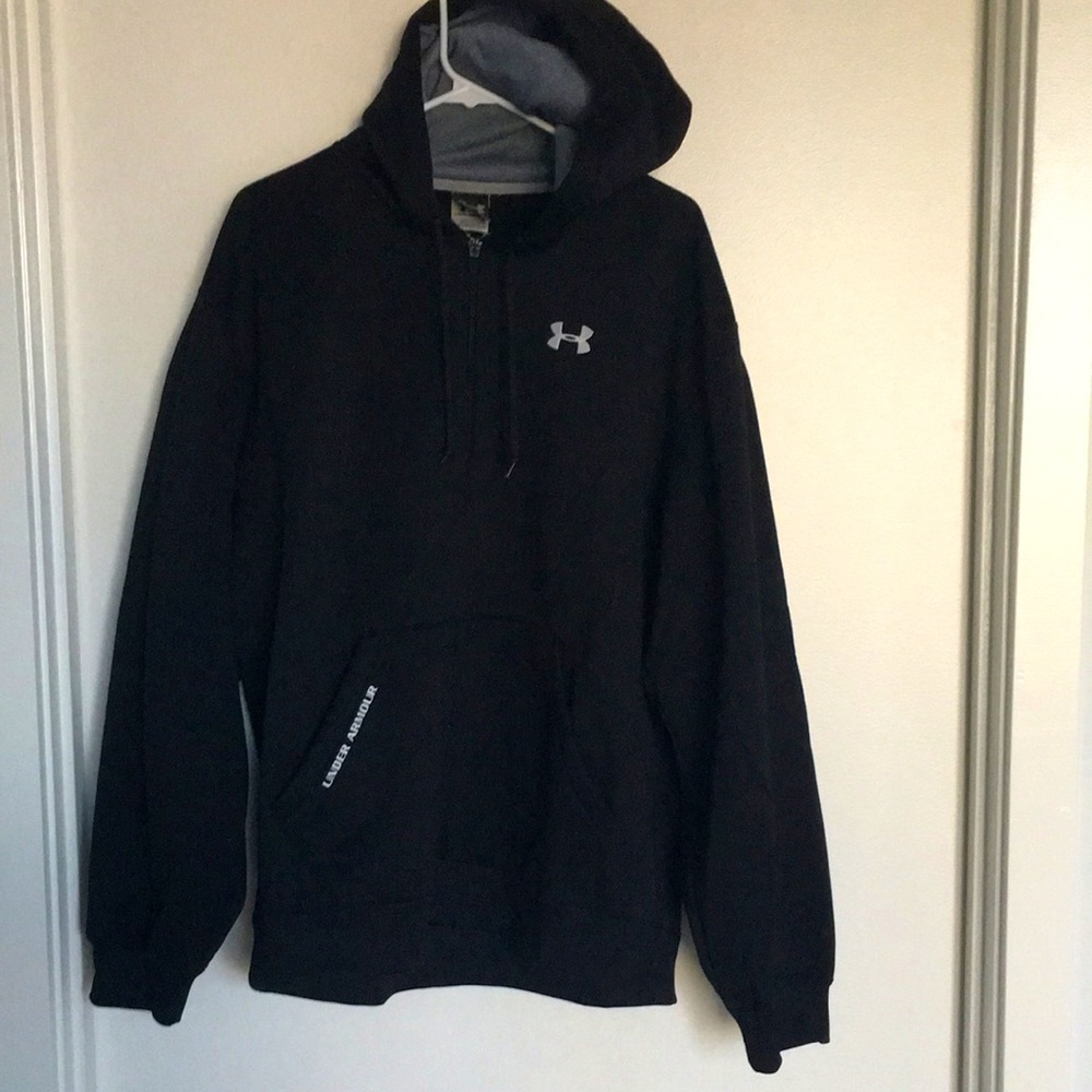 Black Under Armor hoodie